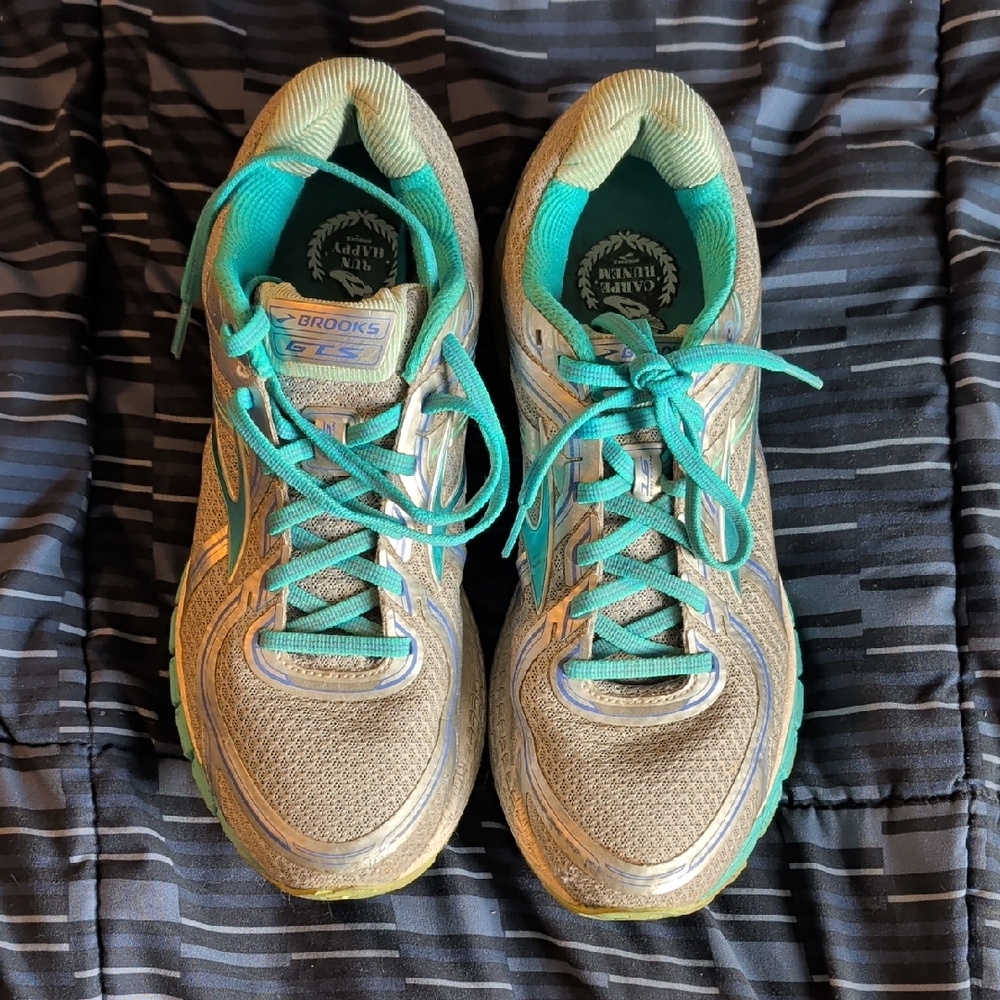 Brooks Women's Athletic Shoes - Teal and Tan